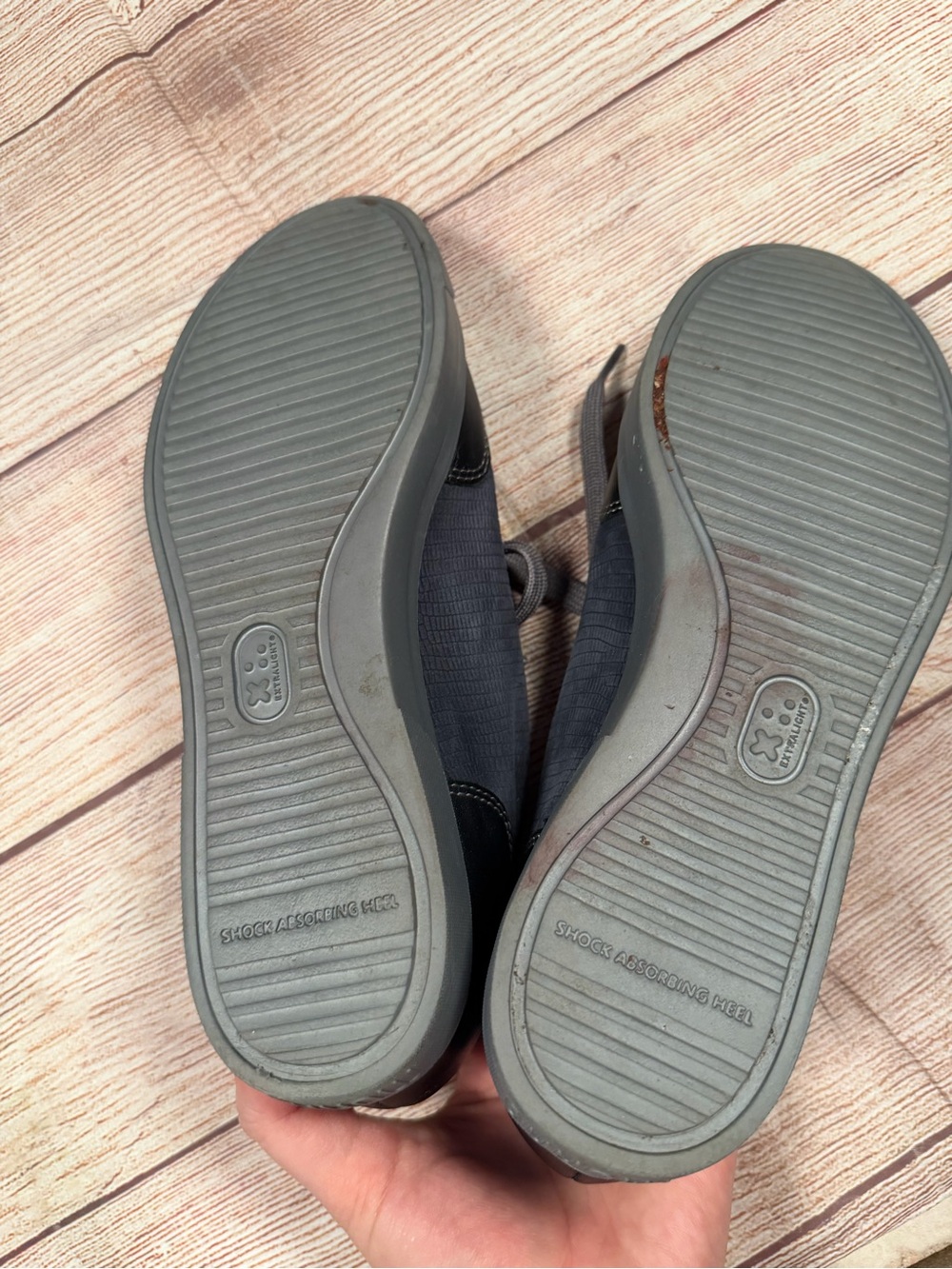 Women’s Munro Gabbie Sneakers Size 8N - Picture 6 of 9